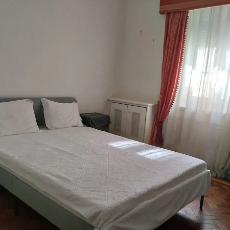 Πανσιόν Ii Double Bed Avenida Da Republica